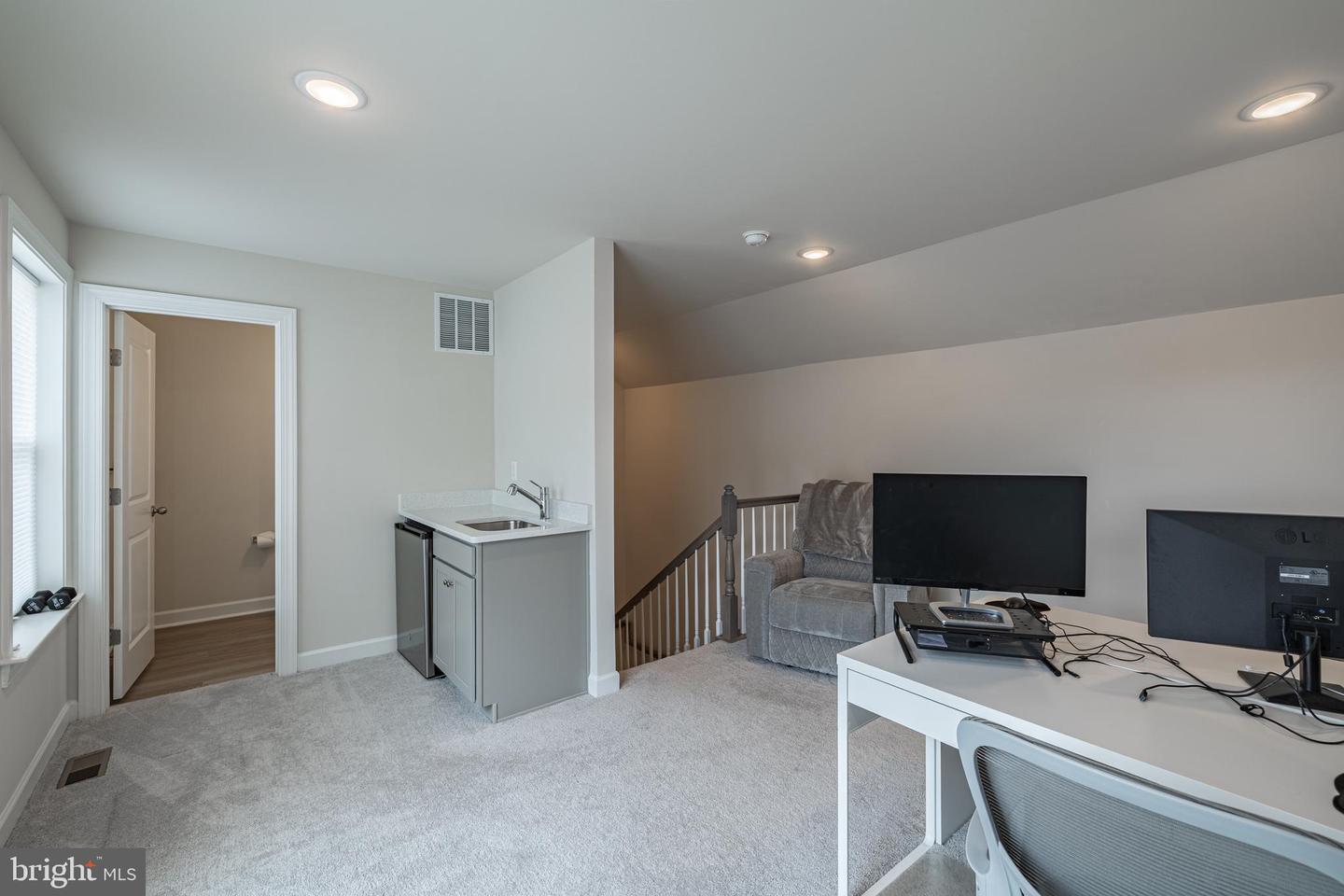 Alexandria, Virginia, 22306, United States, 3 Bedrooms Bedrooms, ,5 BathroomsBathrooms,Residential,For Sale,1913376