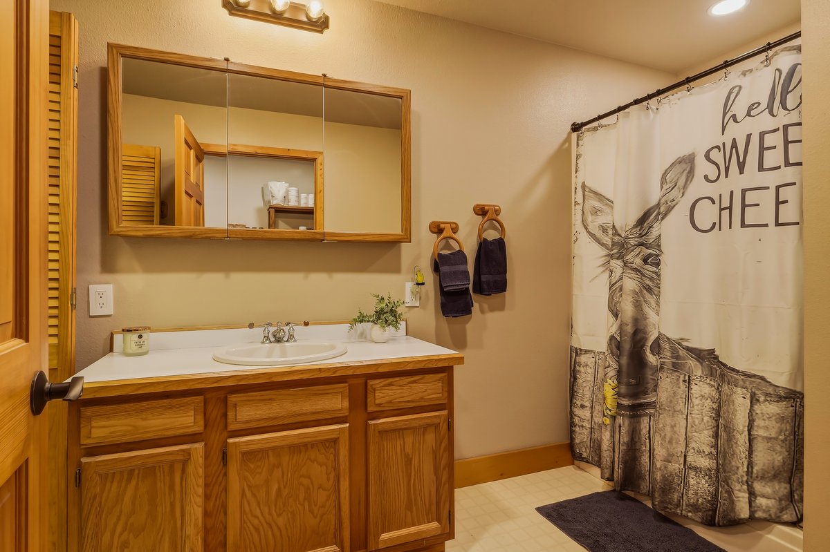 Laramie, Wyoming, 82070, United States, 4 Bedrooms Bedrooms, ,3 BathroomsBathrooms,Residential,For Sale,2048494