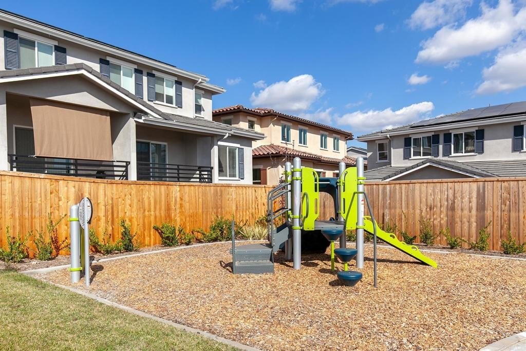 Lemon Grove, California, 91945, United States, 4 Bedrooms Bedrooms, ,4 BathroomsBathrooms,Residential,For Sale,1892804