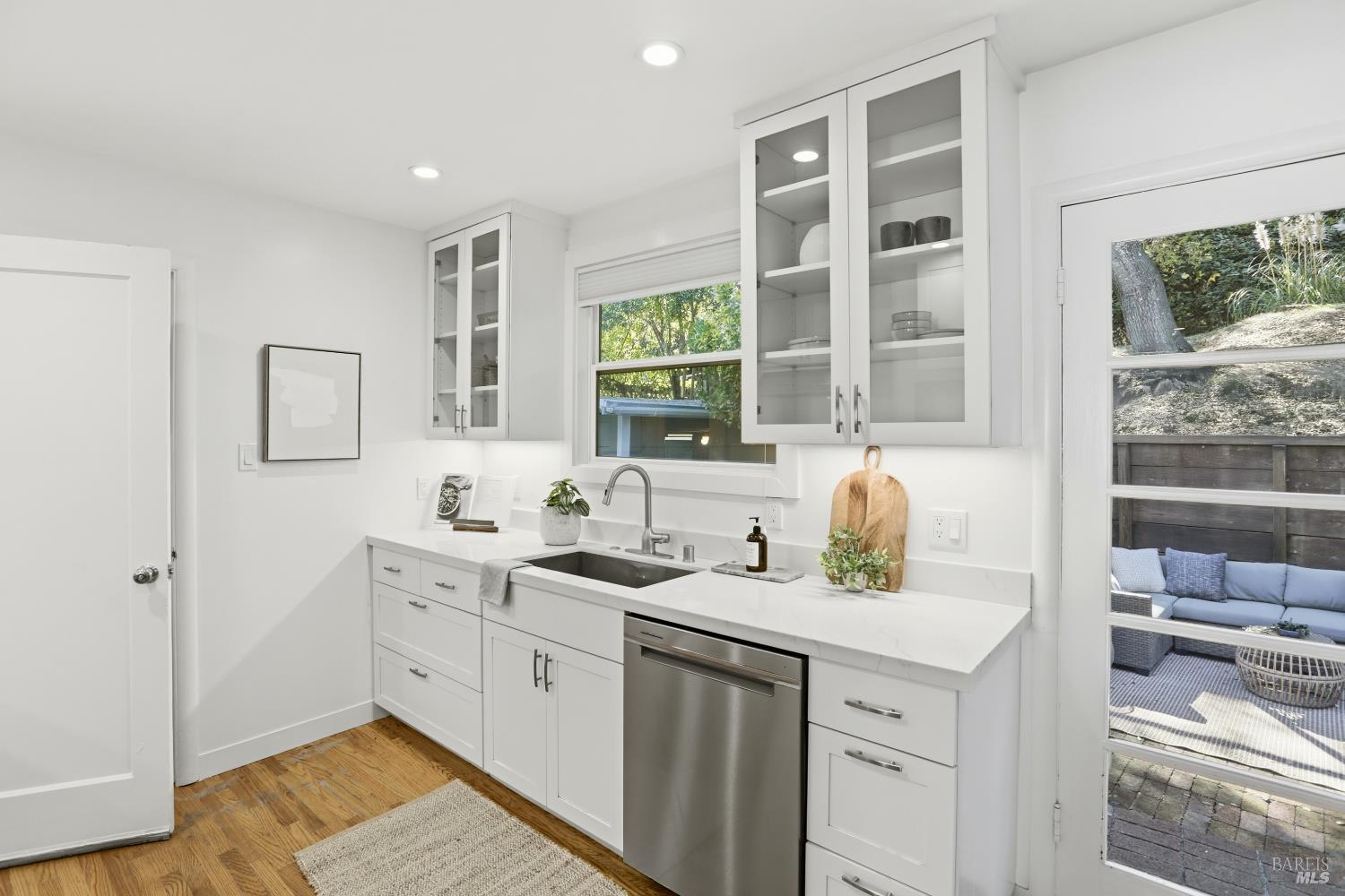 San Rafael, California, 94901, United States, 3 Bedrooms Bedrooms, ,1 BathroomBathrooms,Residential,For Sale,1987980