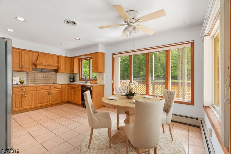 Blairstown Twp., New Jersey, 07832, United States, 3 Bedrooms Bedrooms, ,2 BathroomsBathrooms,Residential,For Sale,1898637