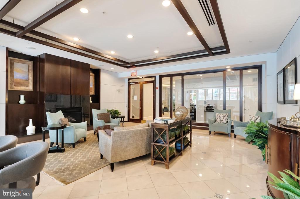 Reston, Virginia, 20190, United States, 2 Bedrooms Bedrooms, ,2 BathroomsBathrooms,Residential,For Sale,1904238