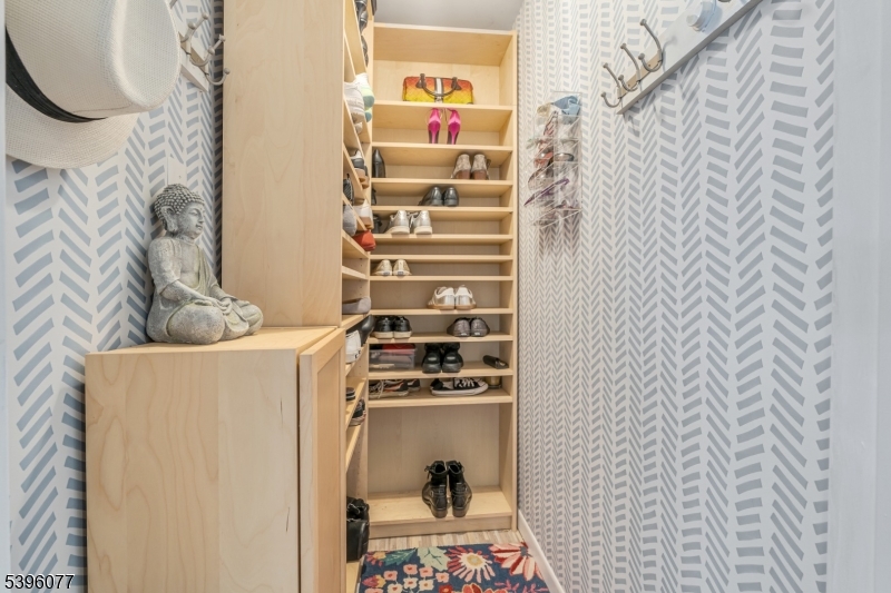 Washington Twp., New Jersey, 07676, United States, 3 Bedrooms Bedrooms, ,3 BathroomsBathrooms,Residential,For Sale,1989067