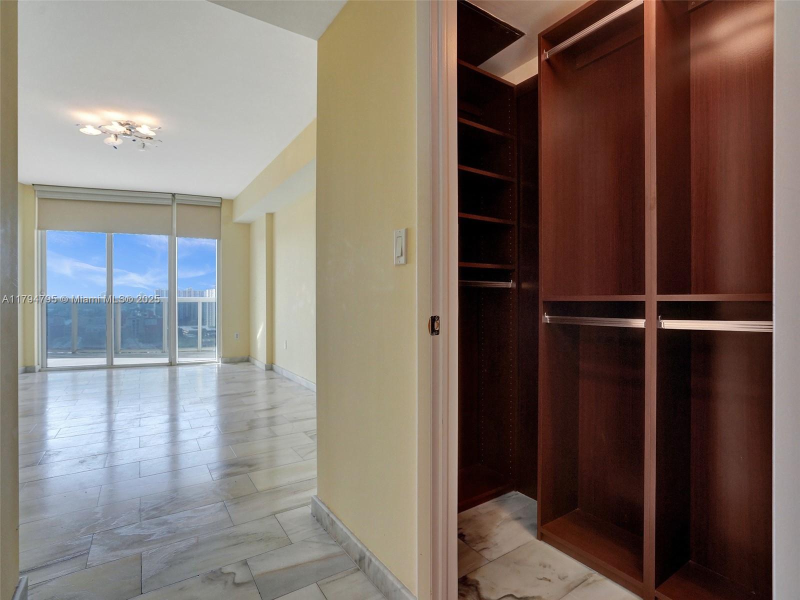 Sunny Isles Beach, Florida, 33160, United States, 2 Bedrooms Bedrooms, ,3 BathroomsBathrooms,Residential,For Sale,1794345