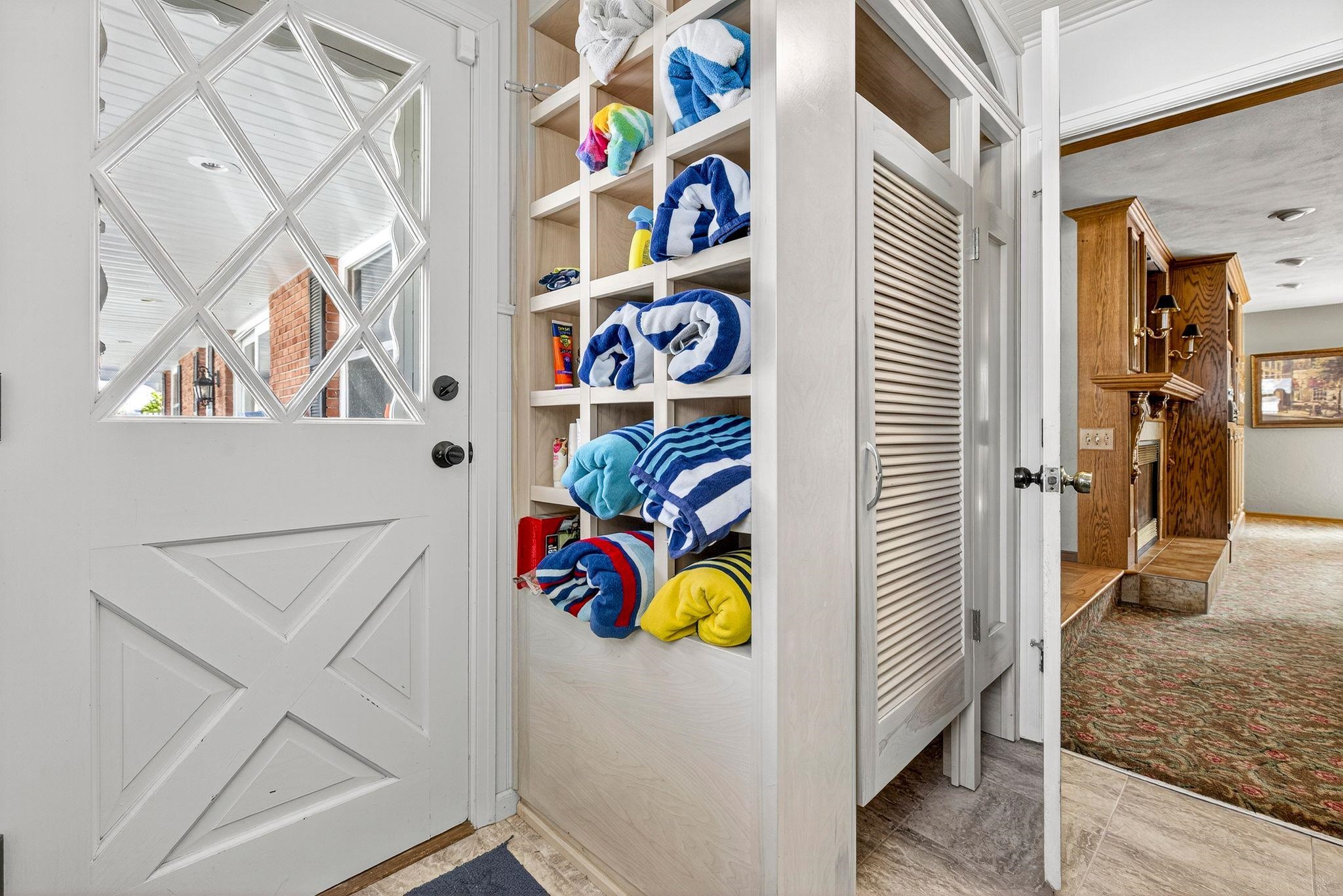 Hortonville, Wisconsin, 54944-9435, United States, 5 Bedrooms Bedrooms, ,4 BathroomsBathrooms,Residential,For Sale,1977478