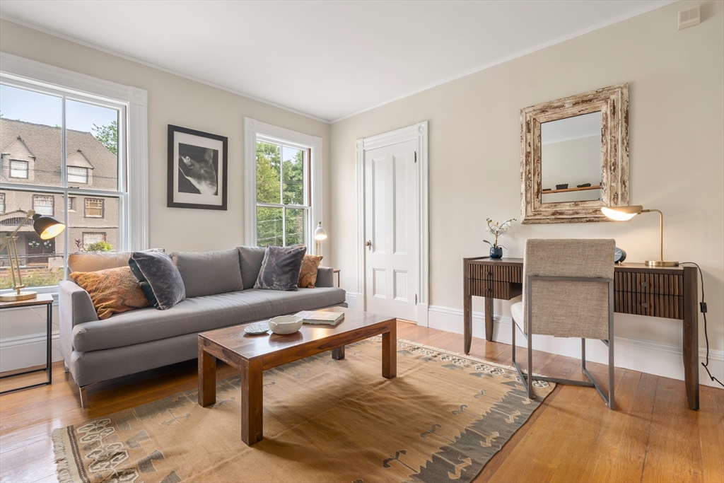 Cambridge, Massachusetts, 02140, United States, 5 Bedrooms Bedrooms, ,4 BathroomsBathrooms,Residential,For Sale,1939674