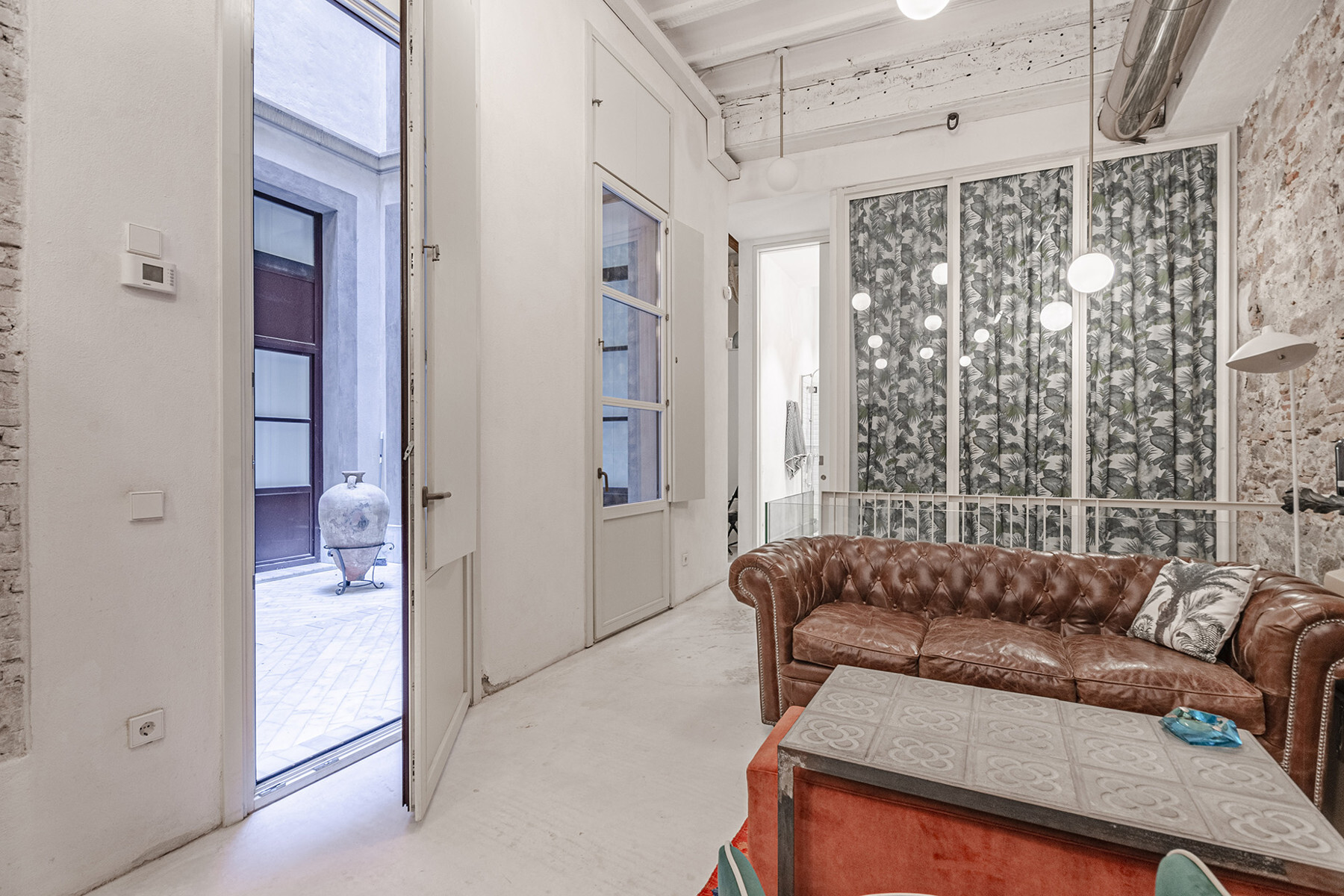  Renovated apartment with historical character in the Barri Gòtic - 物件實景