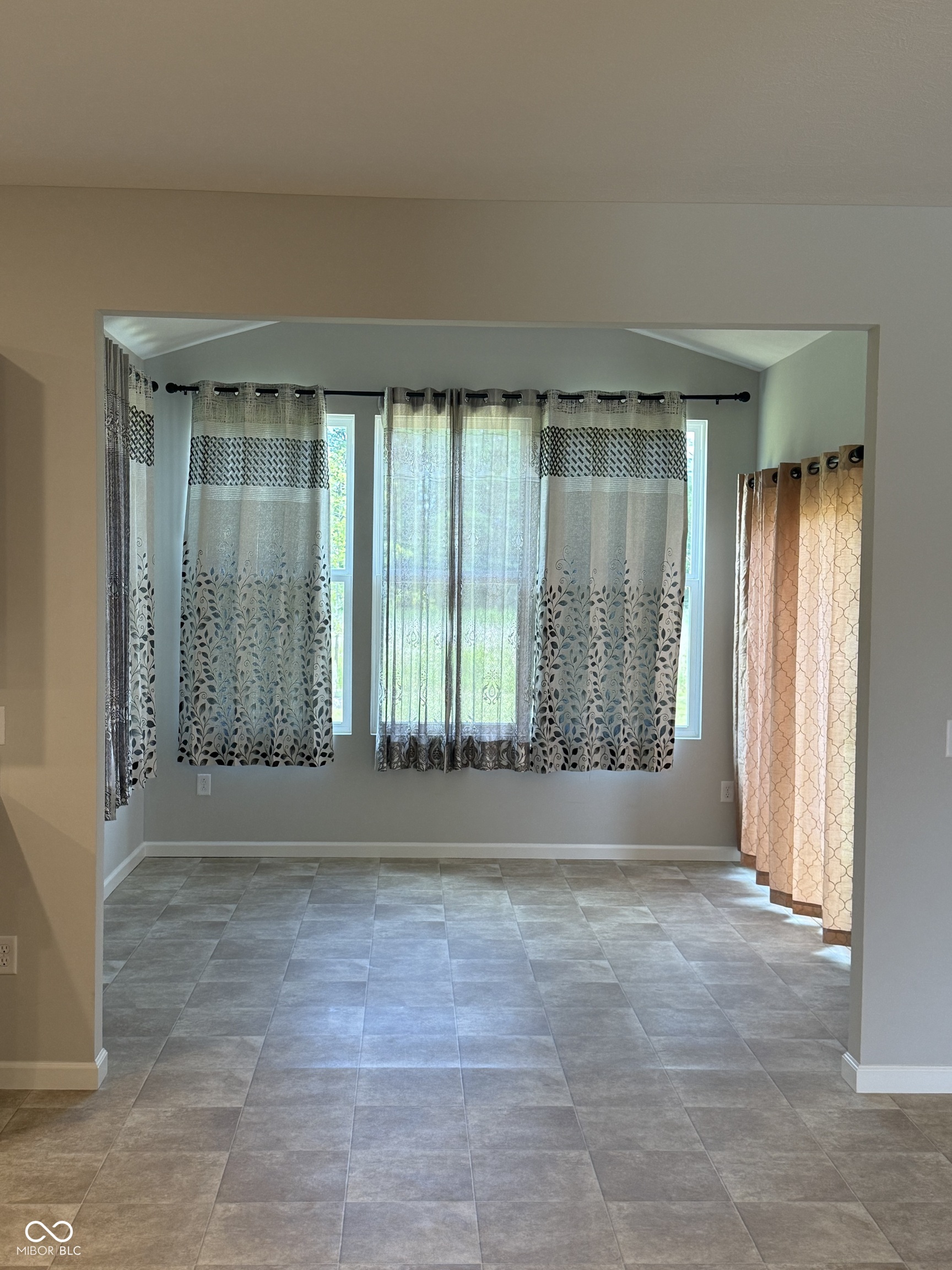 Avon, Indiana, 46123, United States, 5 Bedrooms Bedrooms, ,3 BathroomsBathrooms,Residential,For Sale,1920790