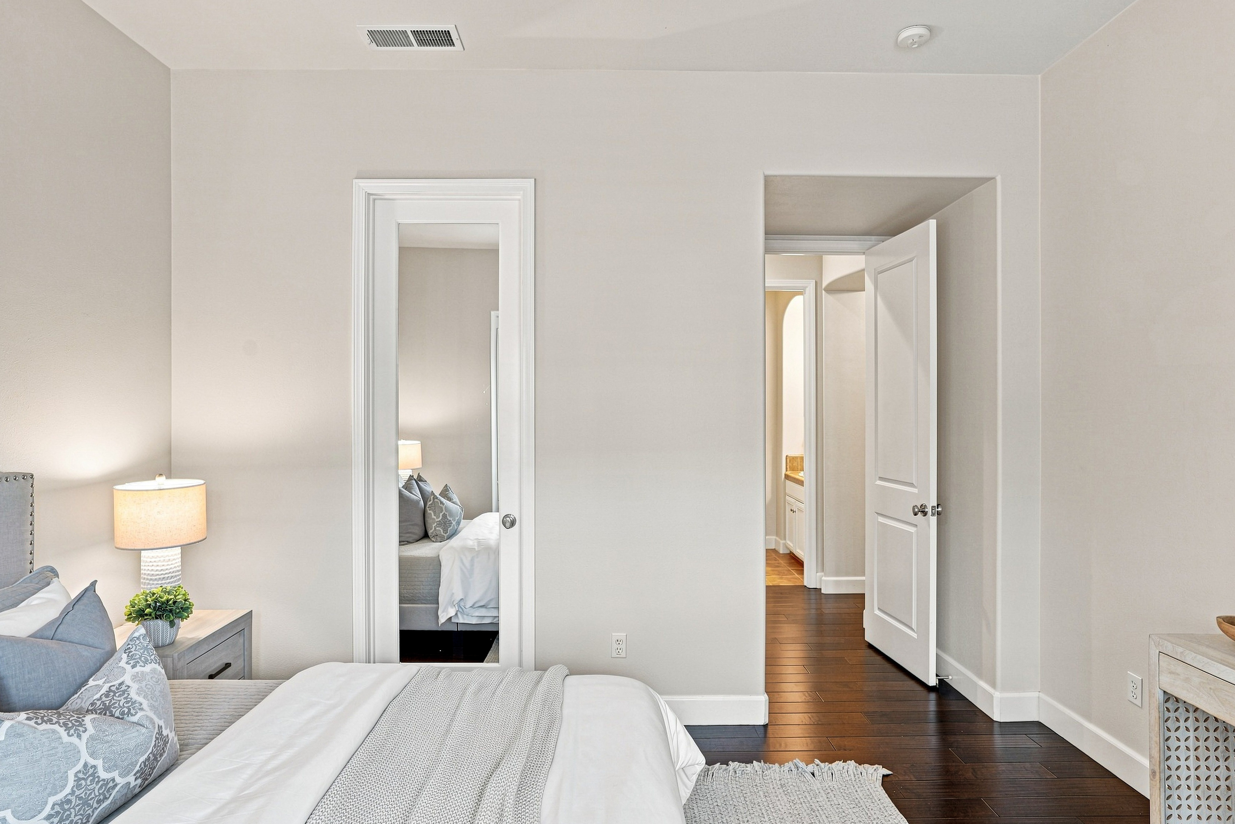  Exceptional Craftsmanship Meets Modern Luxury in Wendt Ranch - 物件實景