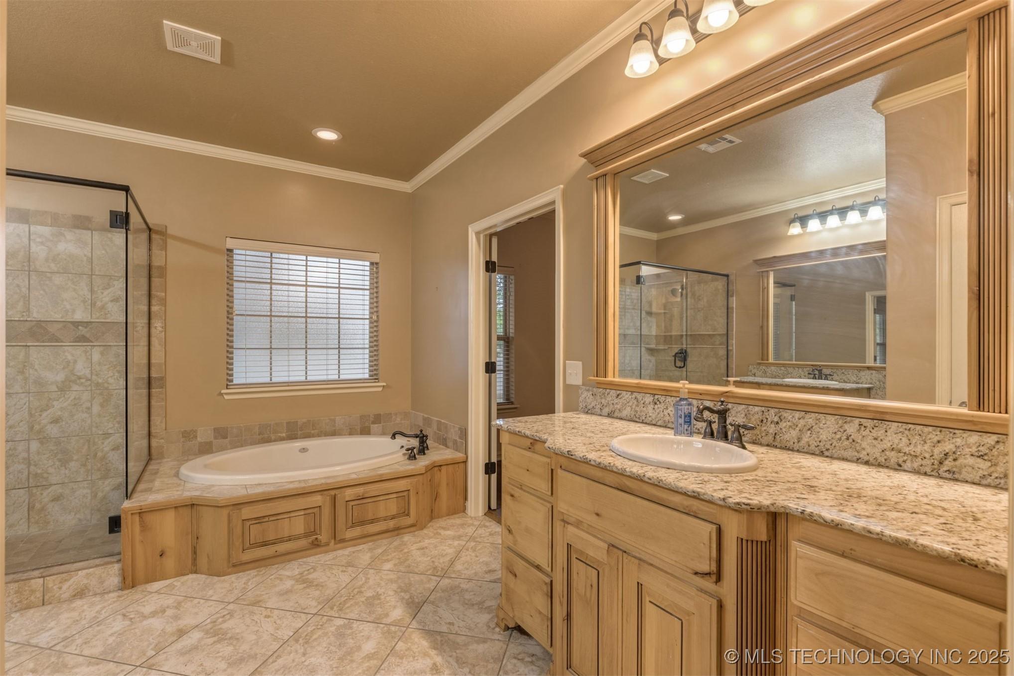 Broken Arrow, Oklahoma, 74014, United States, 4 Bedrooms Bedrooms, ,4 BathroomsBathrooms,Residential,For Sale,1921405
