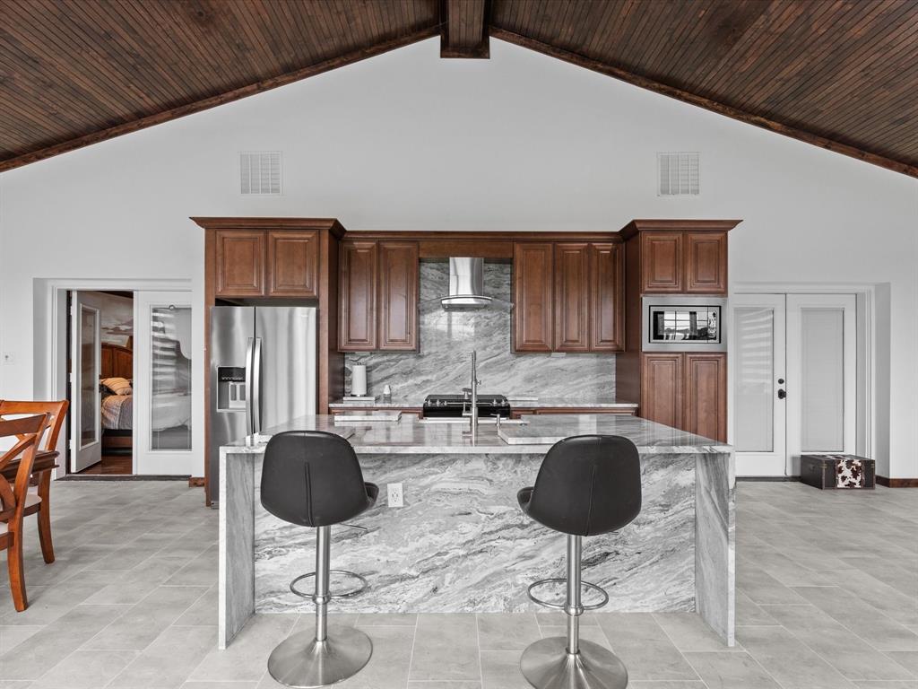 Italy, Texas, 76651, United States, 8 Bedrooms Bedrooms, ,6 BathroomsBathrooms,Residential,For Sale,1975477