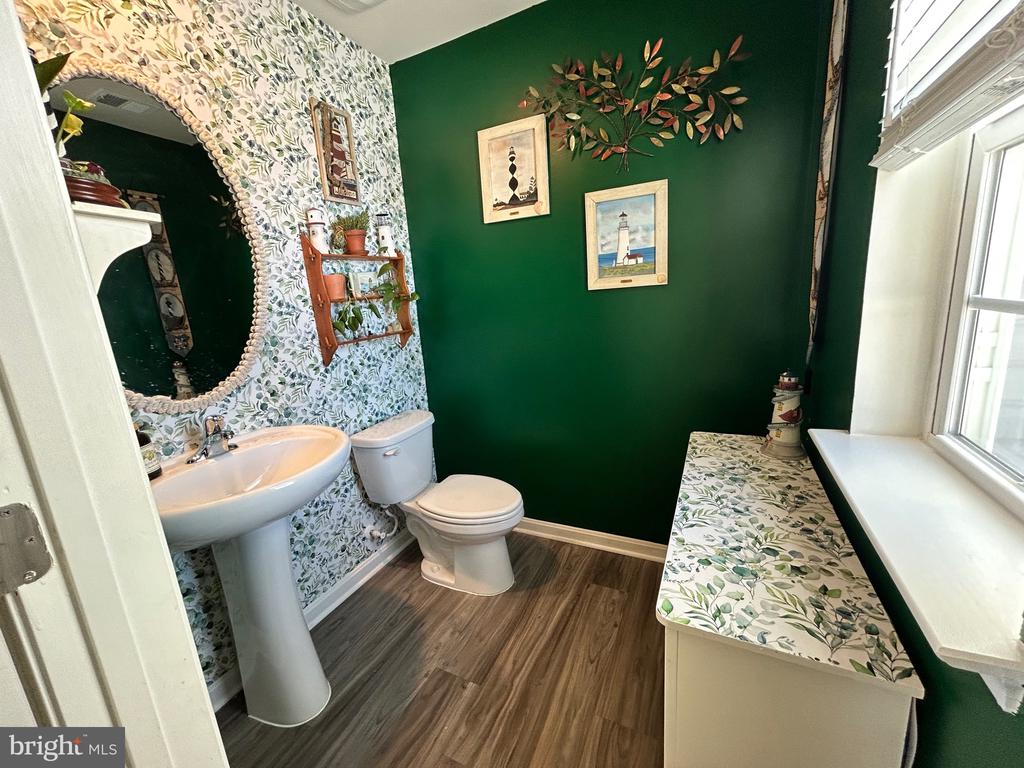 Berryville, Virginia, 22611, United States, 4 Bedrooms Bedrooms, ,3 BathroomsBathrooms,Residential,For Sale,2015067