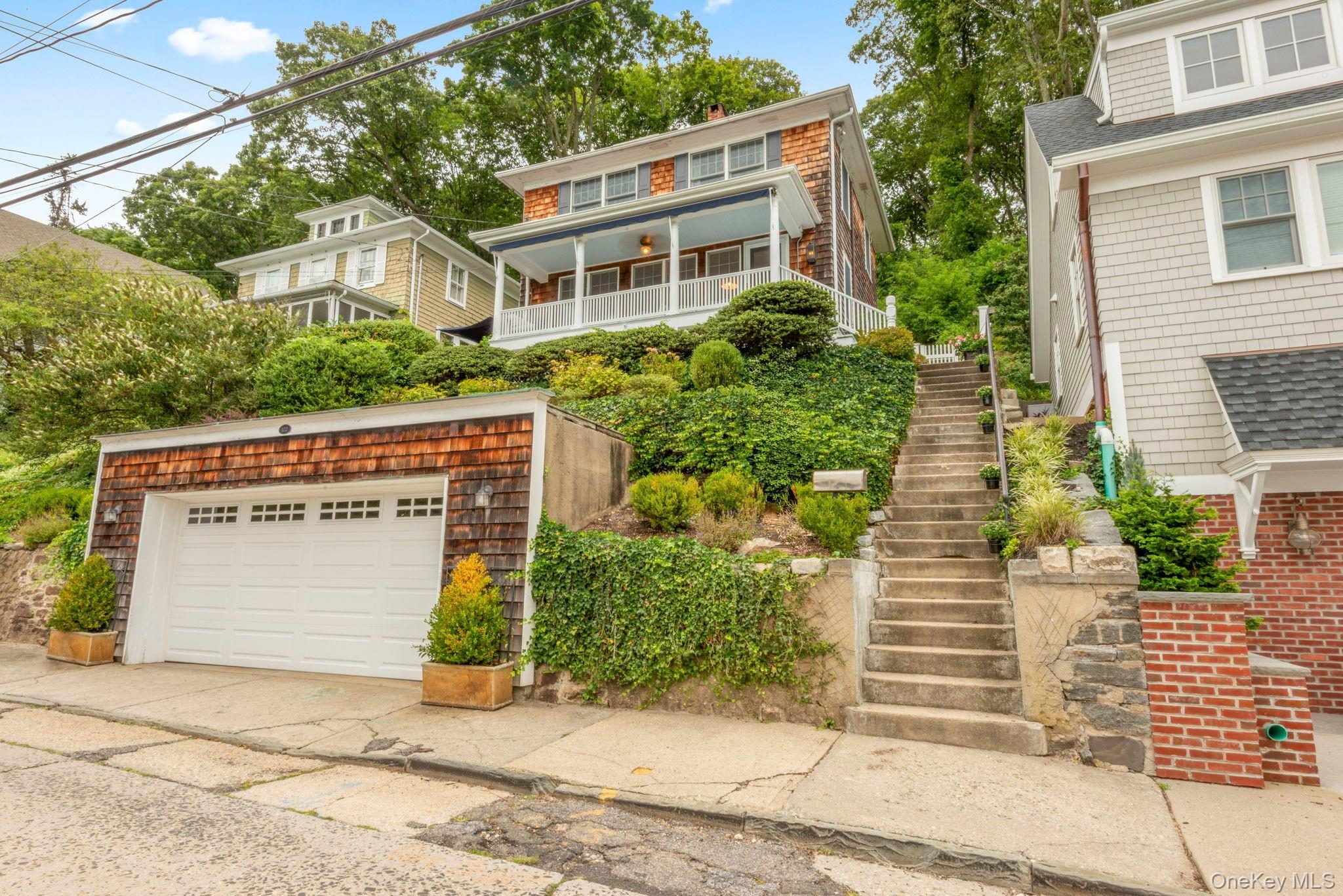 Northport, New York, 11768, United States, 3 Bedrooms Bedrooms, ,2 BathroomsBathrooms,Residential,For Sale,1925556