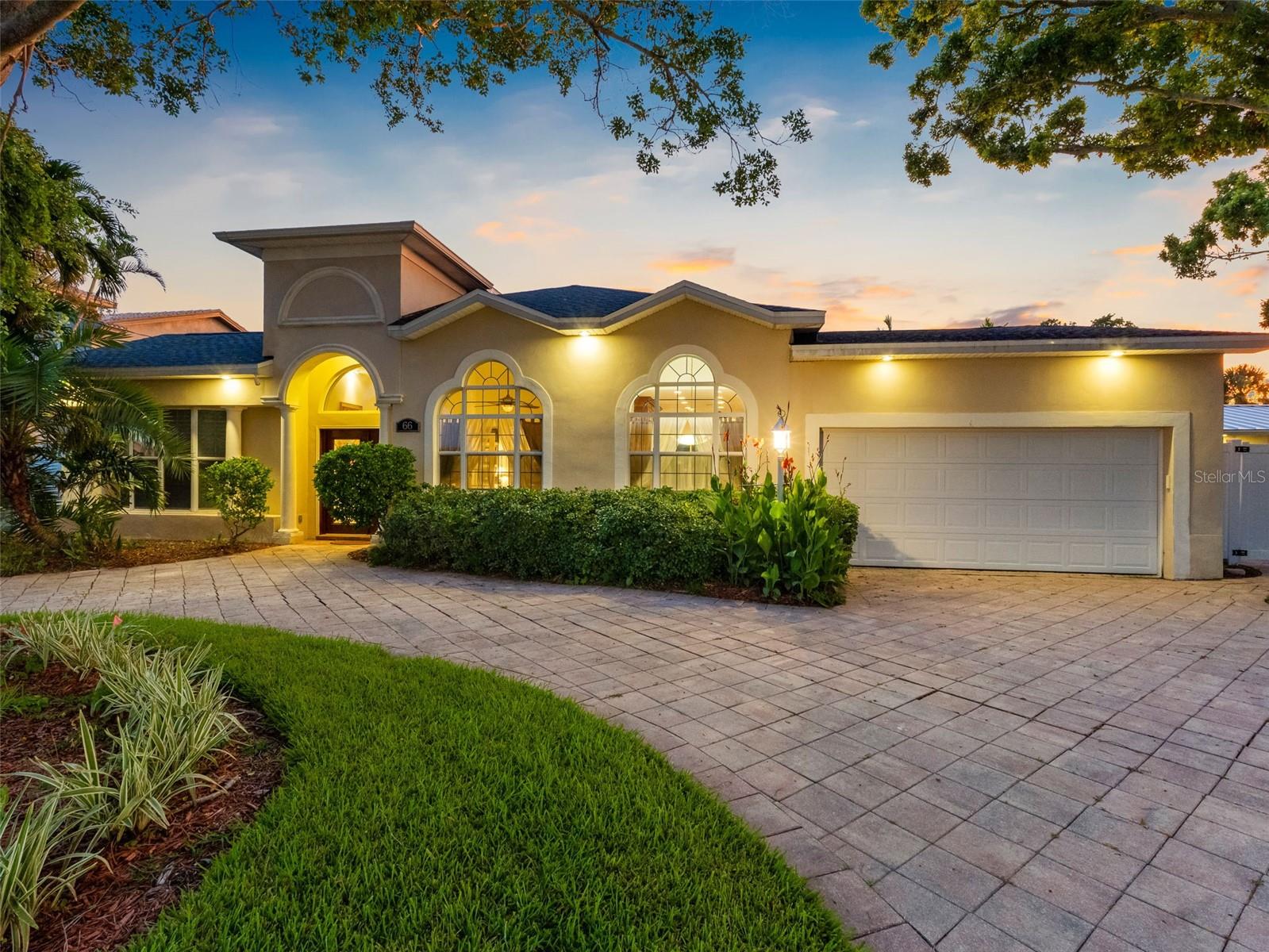 CLEARWATER BEACH, Florida, 33767, United States, 3 Bedrooms Bedrooms, ,3 BathroomsBathrooms,Residential,For Sale,1979132