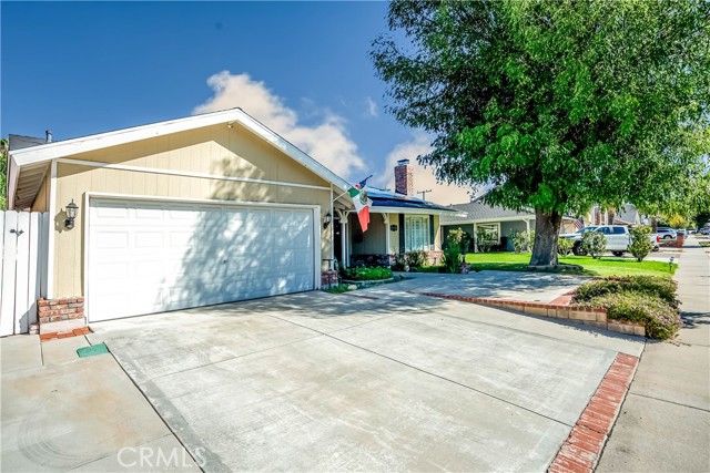 Canyon Country, California, 91351, United States, 4 Bedrooms Bedrooms, ,2 BathroomsBathrooms,Residential,For Sale,1977550