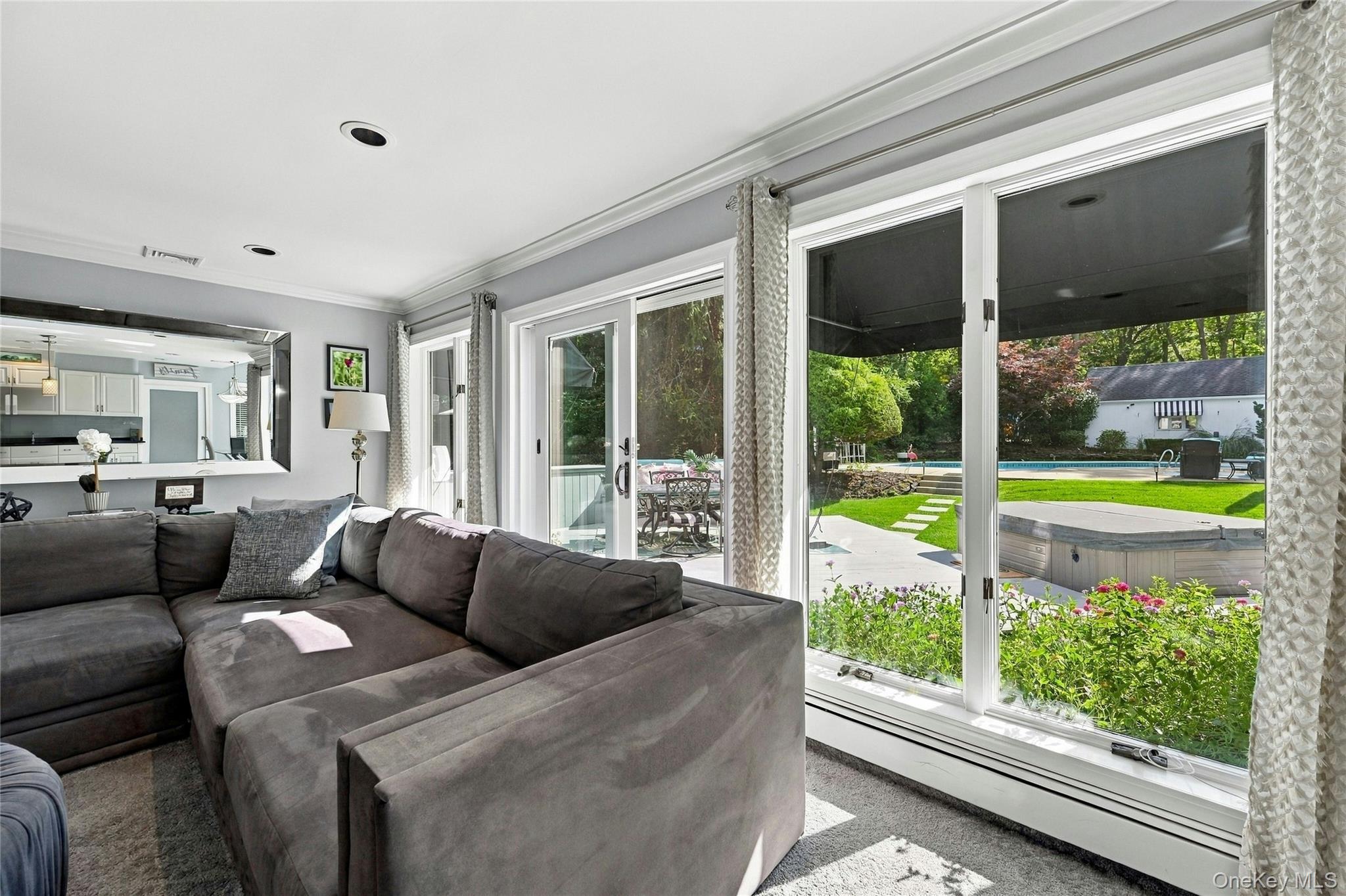  52 W Meadow Road, Setauket, NY, 11733 - 物件實景