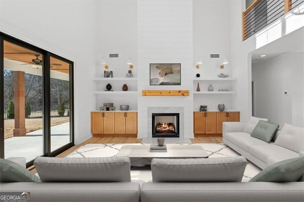 Gainesville, Georgia, 30506, United States, 5 Bedrooms Bedrooms, ,6 BathroomsBathrooms,Residential,For Sale,1908175