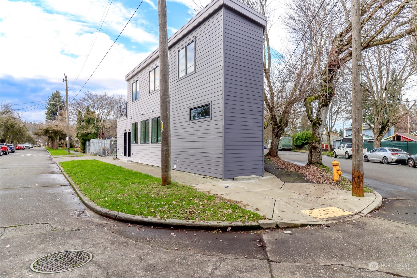 Seattle, Washington, 98108, United States, ,Residential,For Sale,1824067