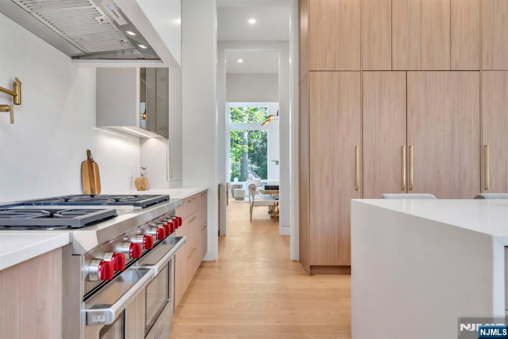 Tenafly, New Jersey, 07670, United States, 6 Bedrooms Bedrooms, ,6 BathroomsBathrooms,Residential,For Sale,1906714