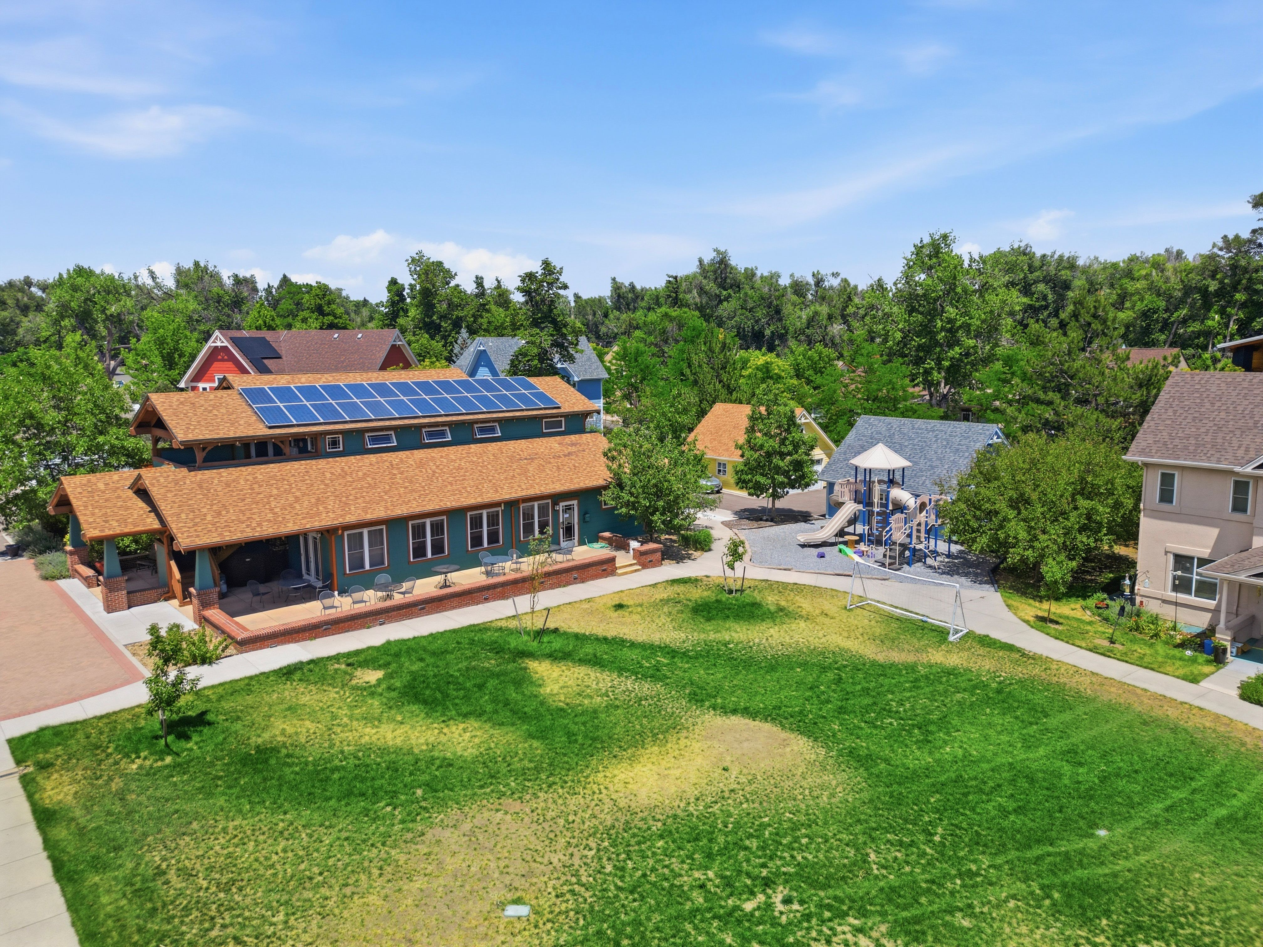  Community-Centered Living in Patty Jewett - 物件實景