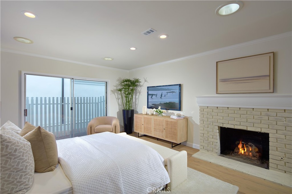 Corona del Mar, California, 92625, United States, 3 Bedrooms Bedrooms, ,Residential,For Sale,1932614