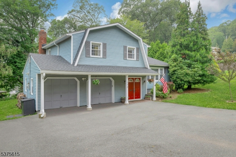 Rockaway Boro, New Jersey, 07866, United States, 3 Bedrooms Bedrooms, ,3 BathroomsBathrooms,Residential,For Sale,1918524