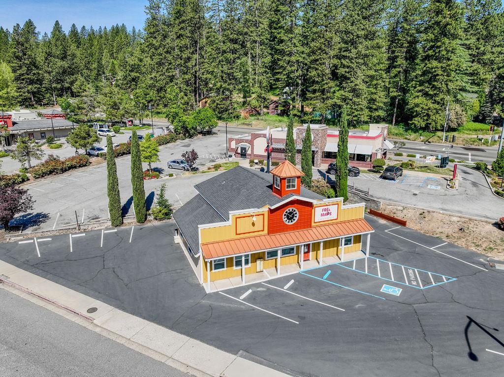 Grass Valley, California, 95945, United States, 2 Bedrooms Bedrooms, ,3 BathroomsBathrooms,Residential,For Sale,1976579