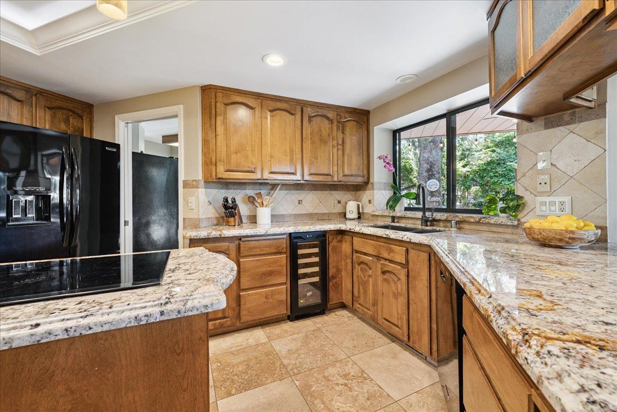 Auburn, California, 95602, United States, 4 Bedrooms Bedrooms, ,4 BathroomsBathrooms,Residential,For Sale,1929017