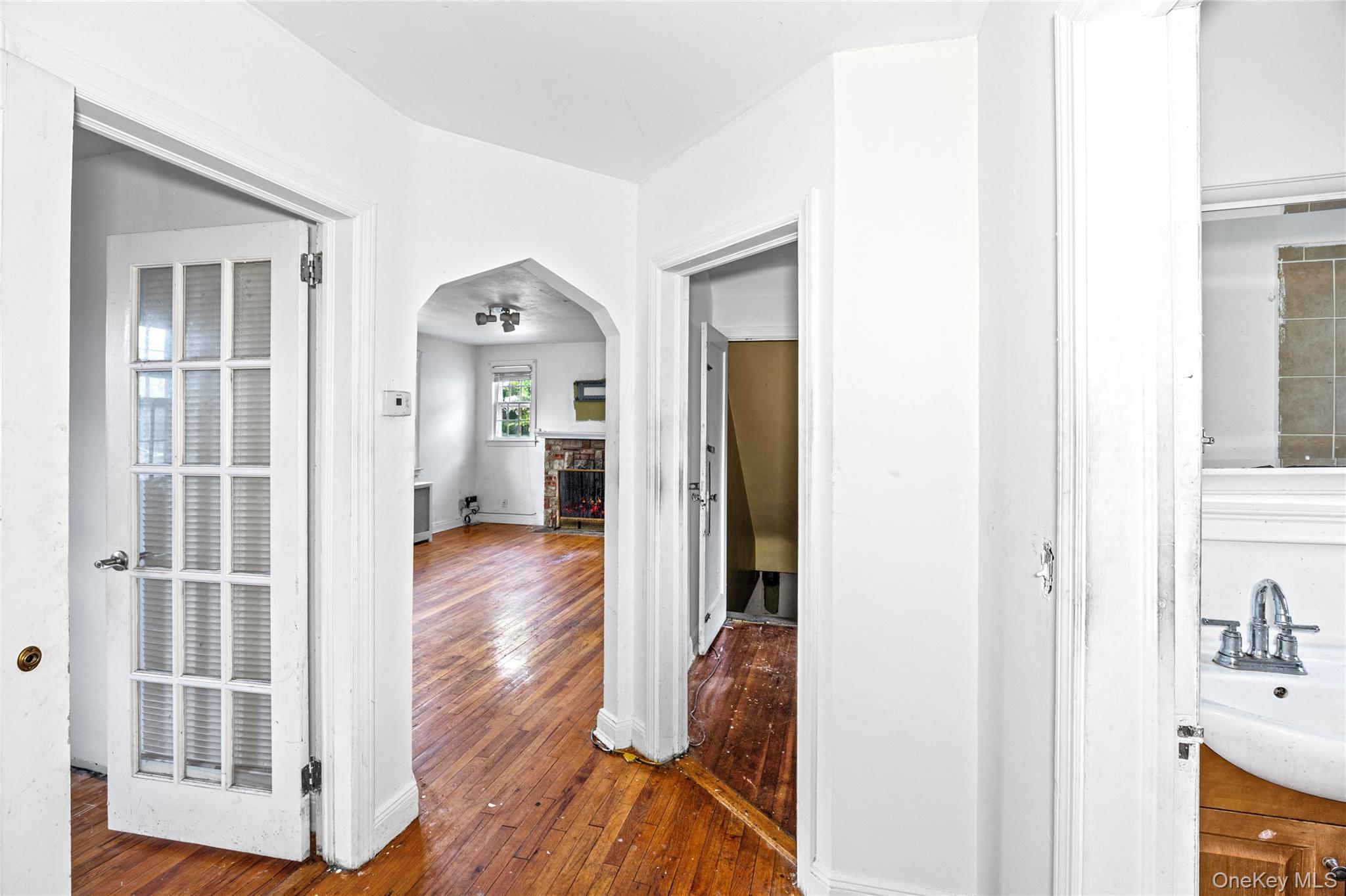 Uniondale, New York, 11553, United States, 4 Bedrooms Bedrooms, ,3 BathroomsBathrooms,Residential,For Sale,2049271