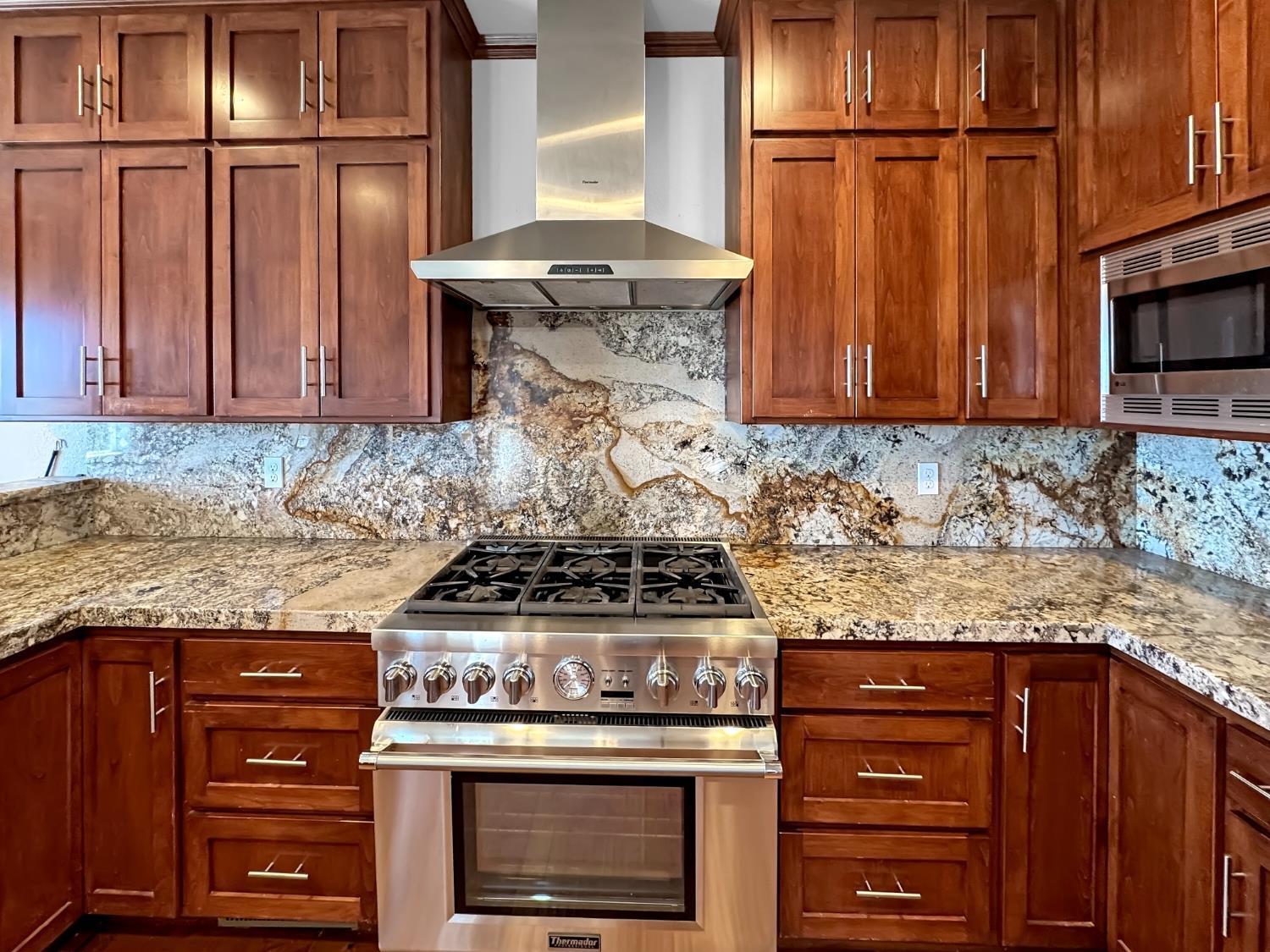 Grass Valley, California, 95949, United States, 4 Bedrooms Bedrooms, ,4 BathroomsBathrooms,Residential,For Sale,1984311