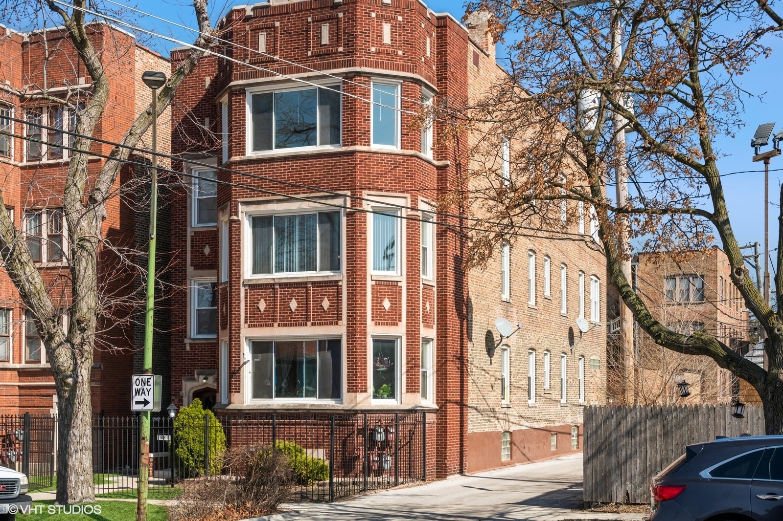 Chicago, Illinois, 60649, United States, 10 Bedrooms Bedrooms, ,Residential,For Sale,1926299