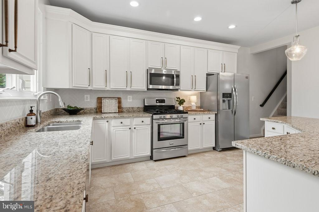Fairfax, Virginia, 22033, United States, 3 Bedrooms Bedrooms, ,4 BathroomsBathrooms,Residential,For Sale,2048066