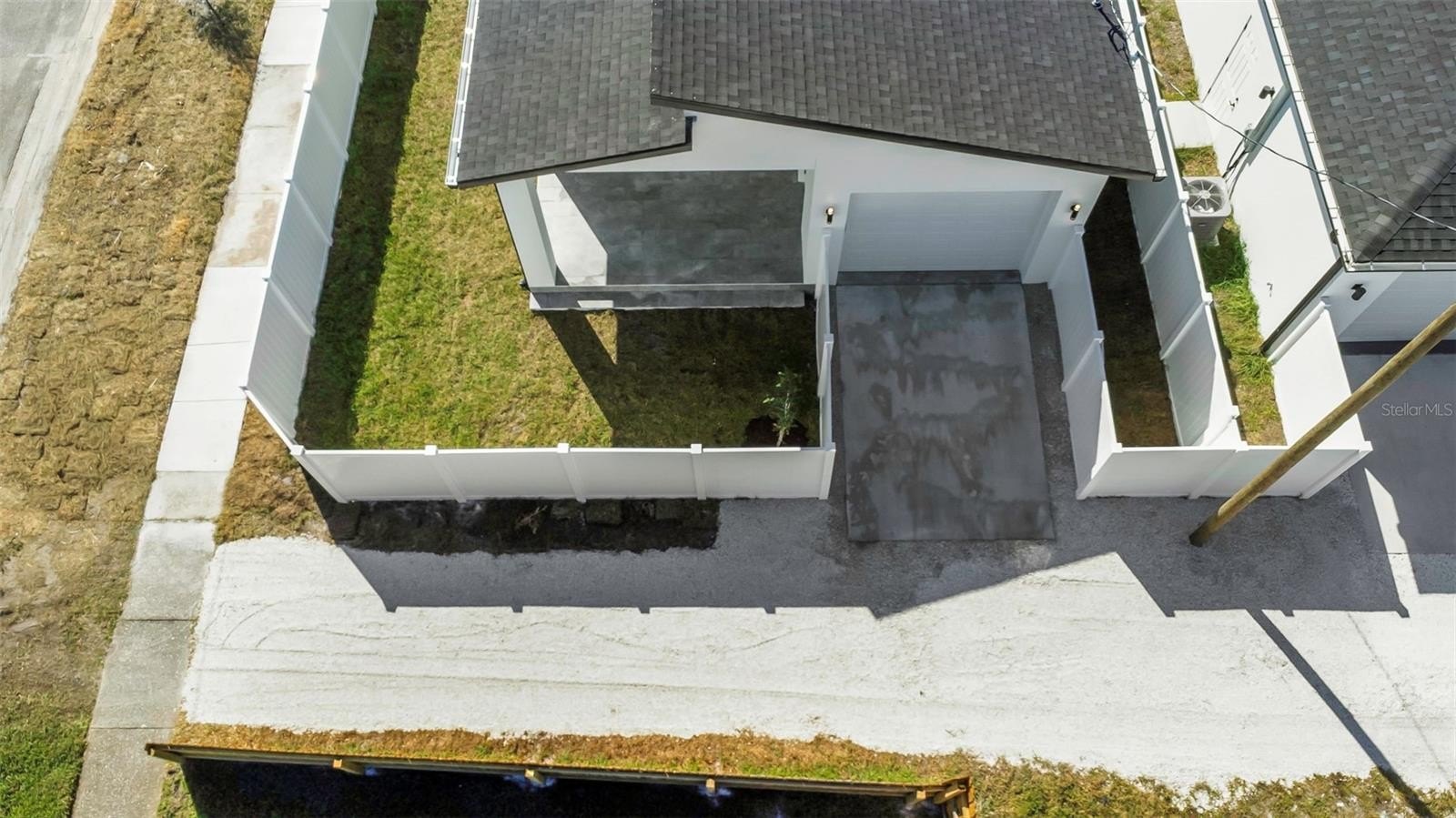 ST PETERSBURG, Florida, 33705, United States, 3 Bedrooms Bedrooms, ,2 BathroomsBathrooms,Residential,For Sale,1989946