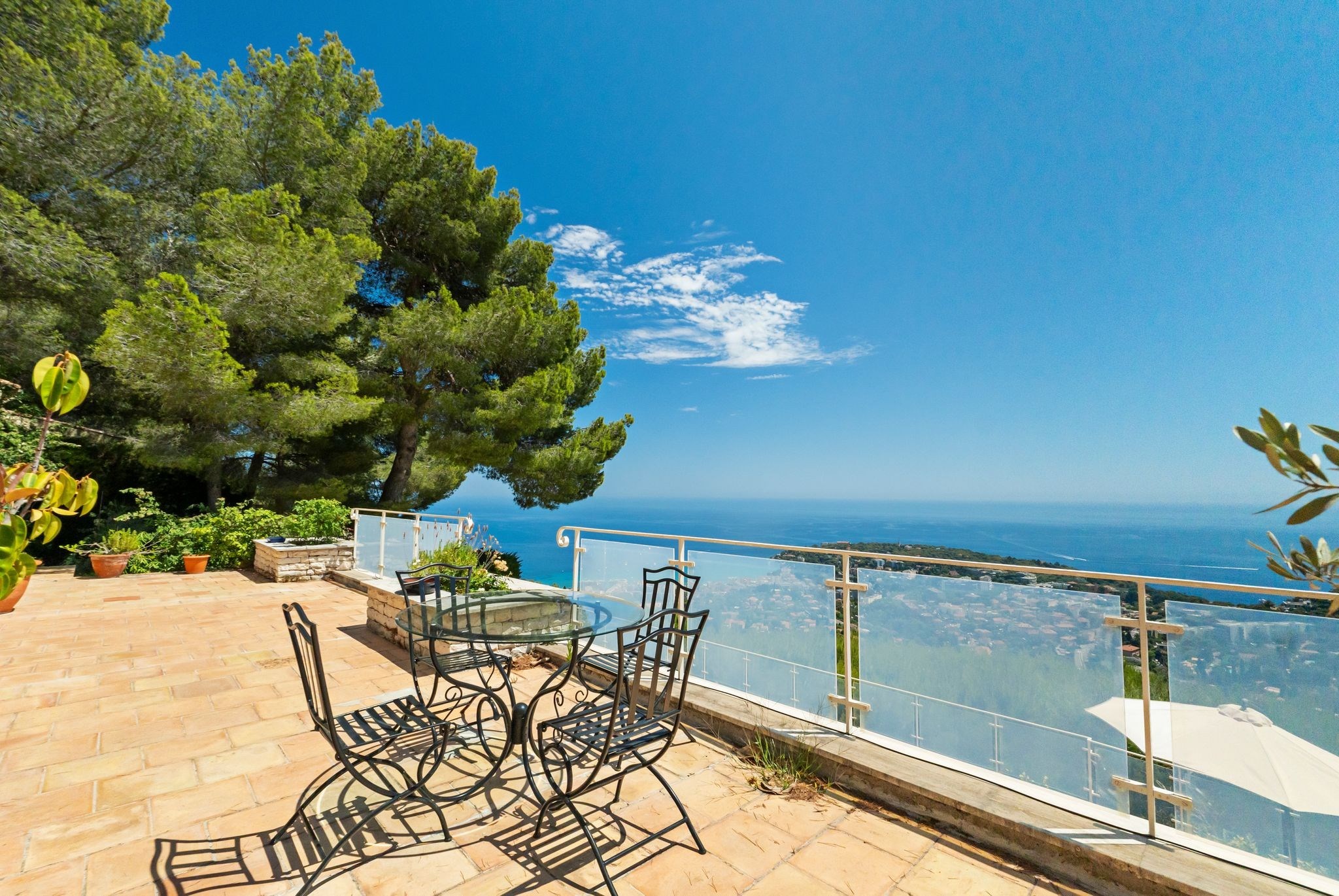  Roquebrune-Cap-Martin: Provençal villa with panoramic sea and Monaco views - 物件實景