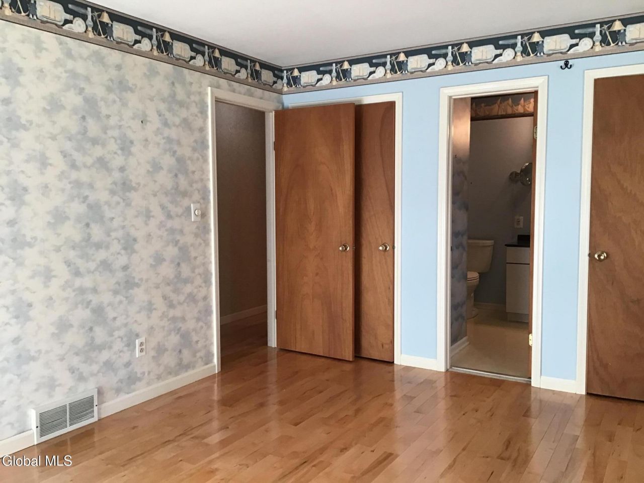 Loudonville, New York, 12211, United States, 4 Bedrooms Bedrooms, ,3 BathroomsBathrooms,Residential,For Sale,1994671