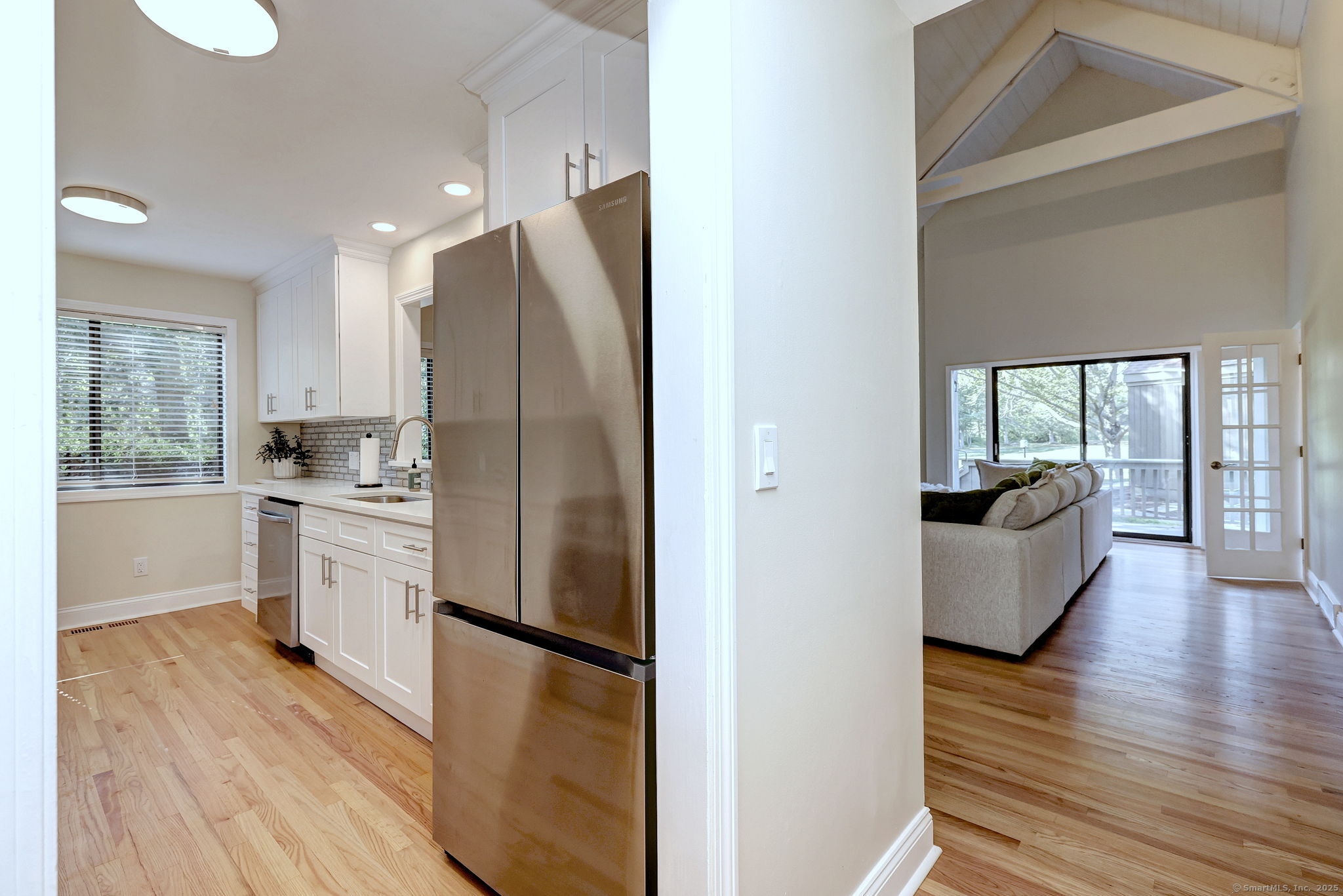 Stratford, Connecticut, 06614, United States, 1 Bedroom Bedrooms, ,3 BathroomsBathrooms,Residential,For Sale,1925931