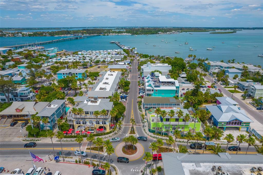 Holmes Beach, Florida, 34217, United States, 5 Bedrooms Bedrooms, ,5 BathroomsBathrooms,Residential,For Sale,1770392