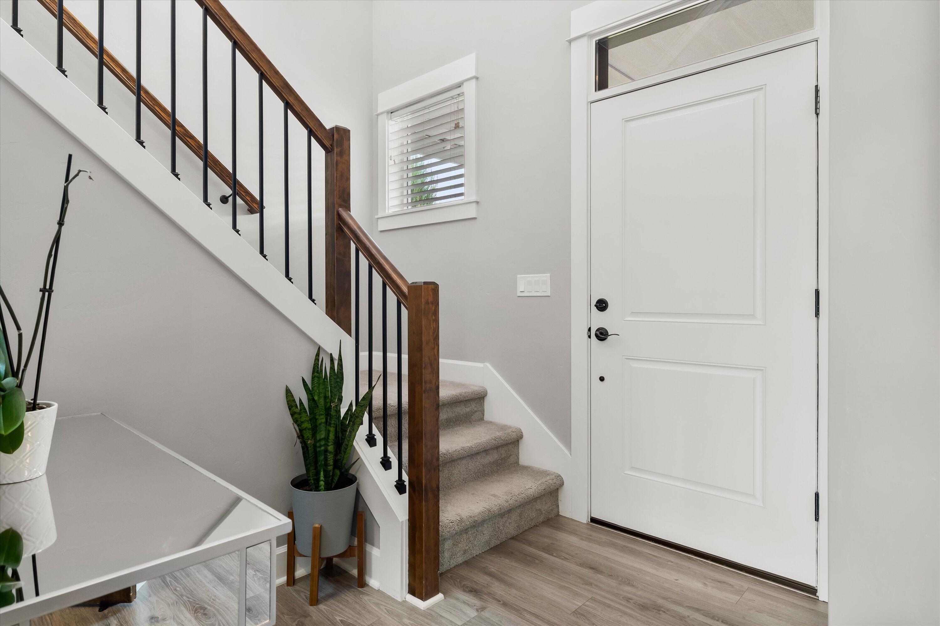 Redmond, Oregon, 97756, United States, 4 Bedrooms Bedrooms, ,3 BathroomsBathrooms,Residential,For Sale,1982797