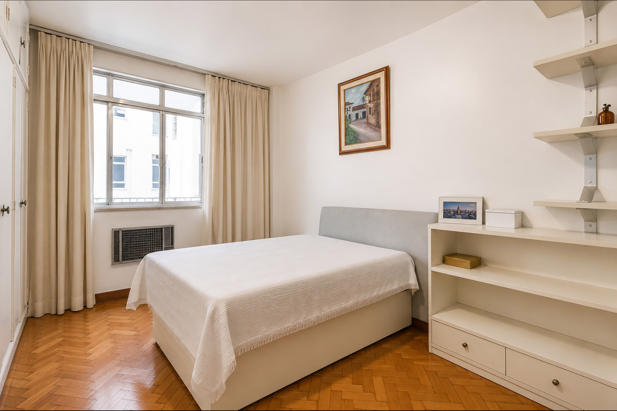  Spacious Apartment on Avenida Atlântica with Uninterrupted Ocean Views - 物件實景
