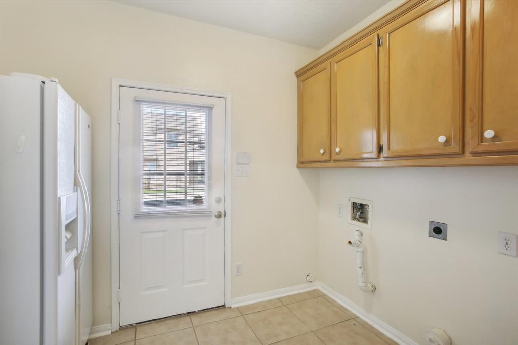 1418 Magnolia Bend W, Baytown, Texas, 77523, United States, 3 Bedrooms Bedrooms, ,3 BathroomsBathrooms,Residential,For Sale,1418 Magnolia Bend W,1616433