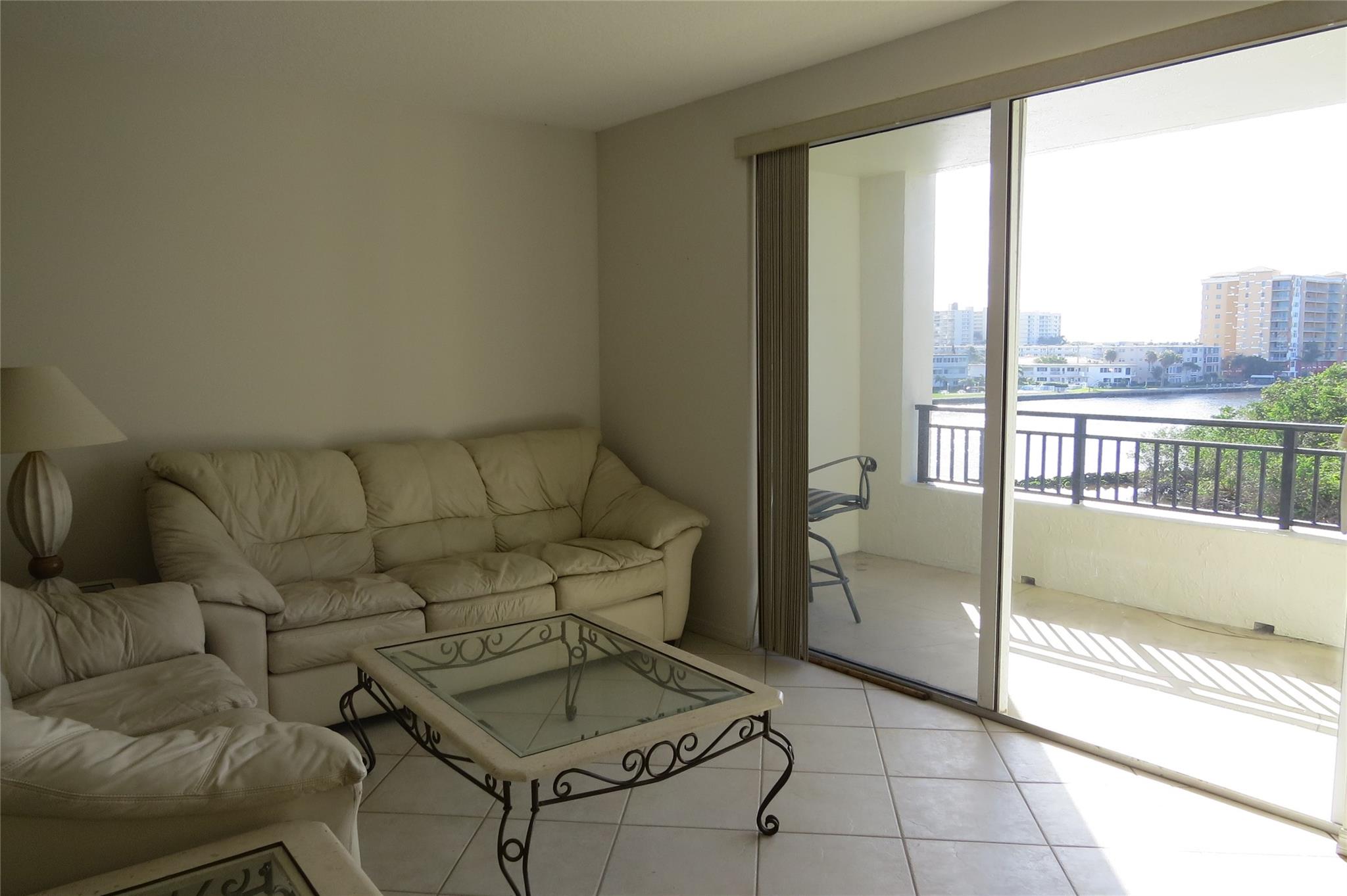 Pompano Beach, Florida, 33062, United States, 2 Bedrooms Bedrooms, ,3 BathroomsBathrooms,Residential,For Sale,1915850
