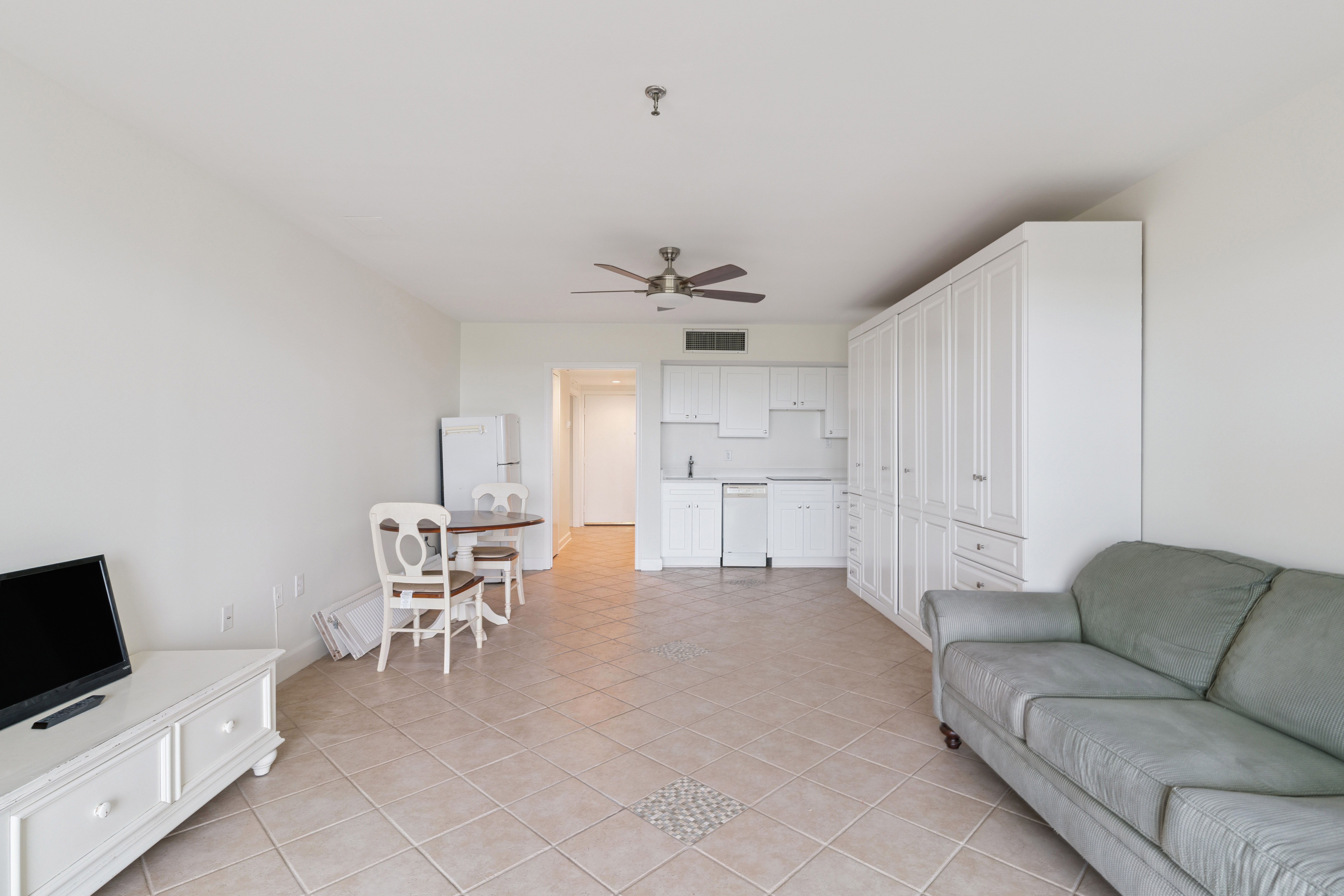  1 Marina Drive #308 A & B - 物件實景