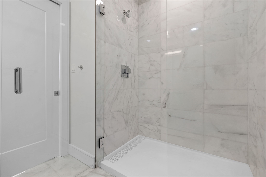 Boston, Massachusetts, 02128, United States, 2 Bedrooms Bedrooms, ,2 BathroomsBathrooms,Residential,For Sale,1942653