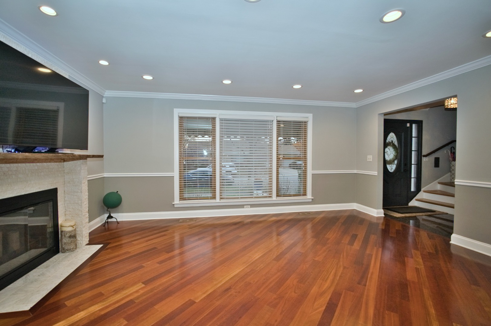 Skokie, Illinois, 60077, United States, 3 Bedrooms Bedrooms, ,4 BathroomsBathrooms,Residential,For Sale,2008583