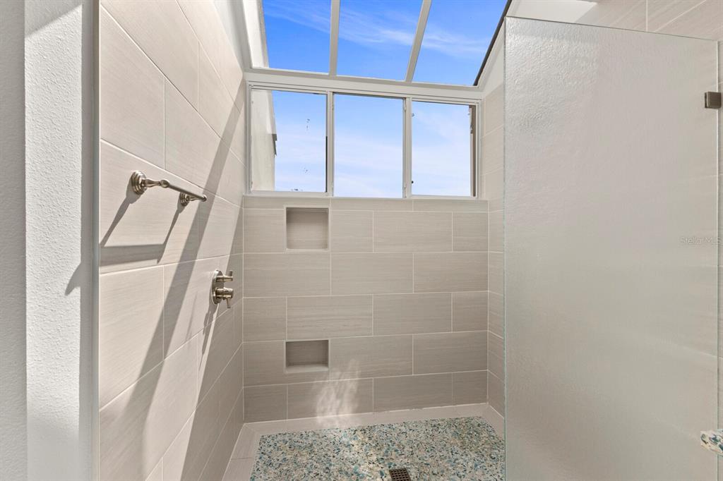 Longboat Key, Florida, 34228, United States, 2 Bedrooms Bedrooms, ,3 BathroomsBathrooms,Residential,For Sale,1743493