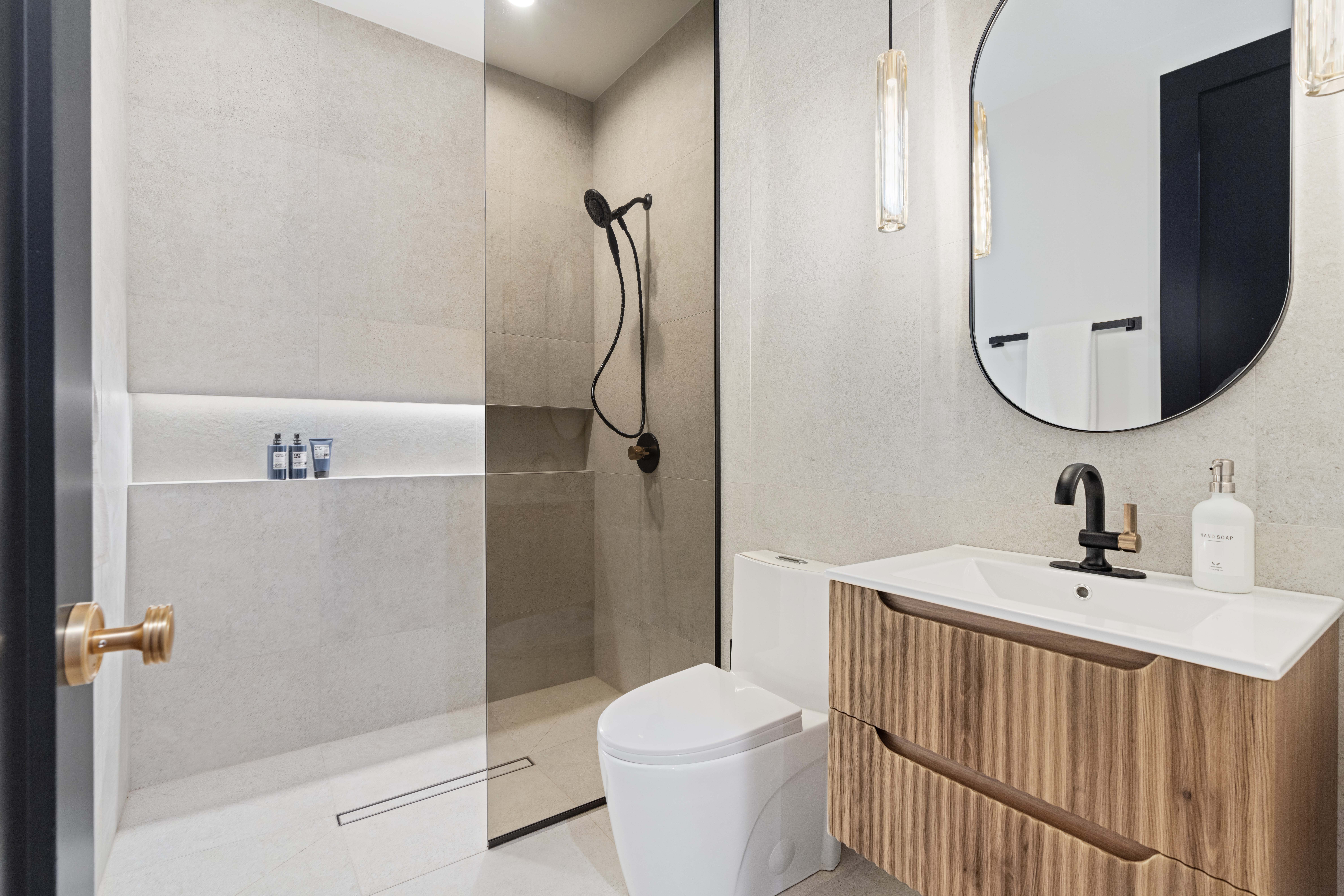  Seamless Blend of Modern Luxury and Timeless Architectural Detail - 物件實景