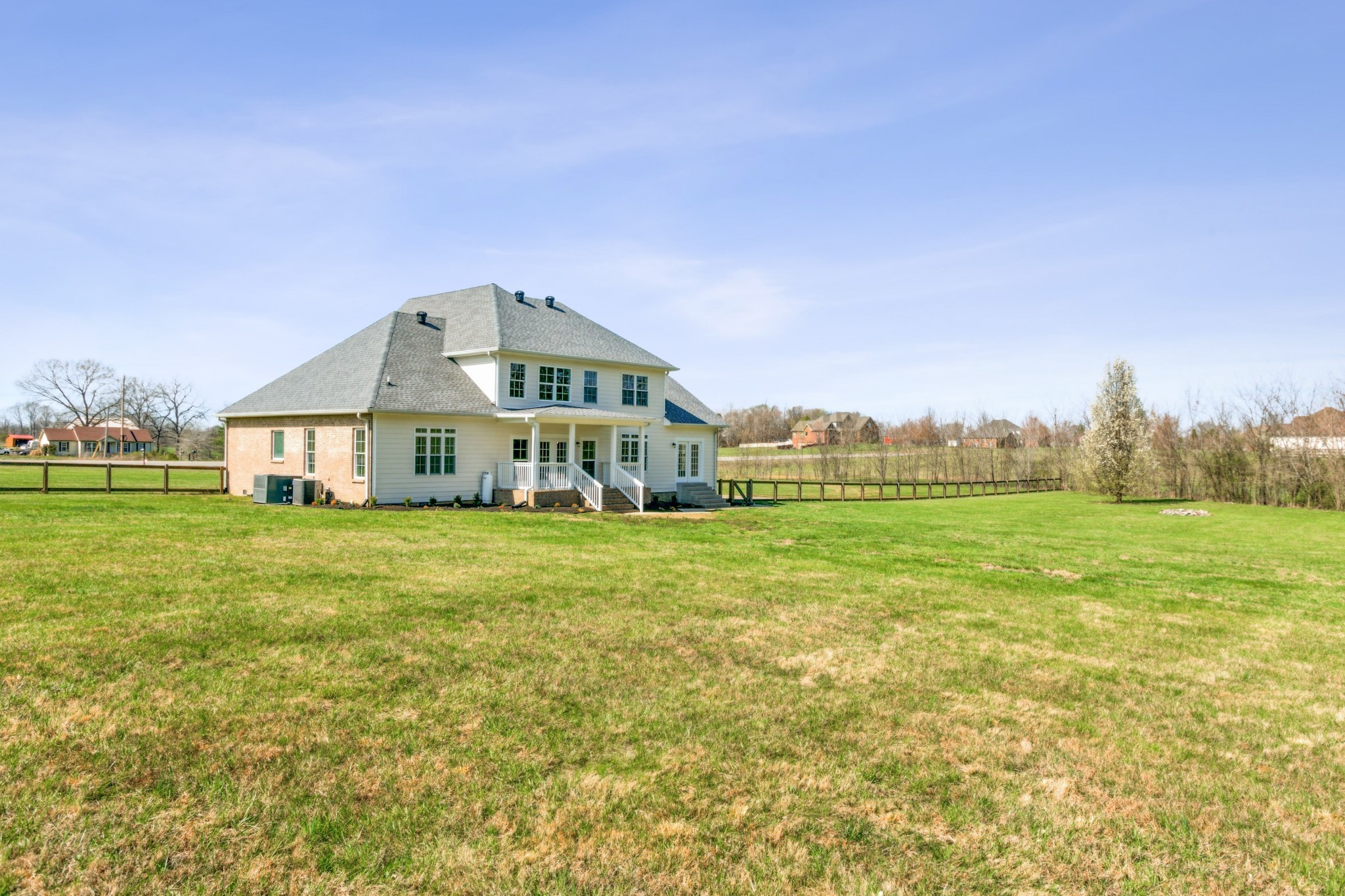 Cedar Hill, Tennessee, 37032, United States, 4 Bedrooms Bedrooms, ,4 BathroomsBathrooms,Residential,For Sale,1899729