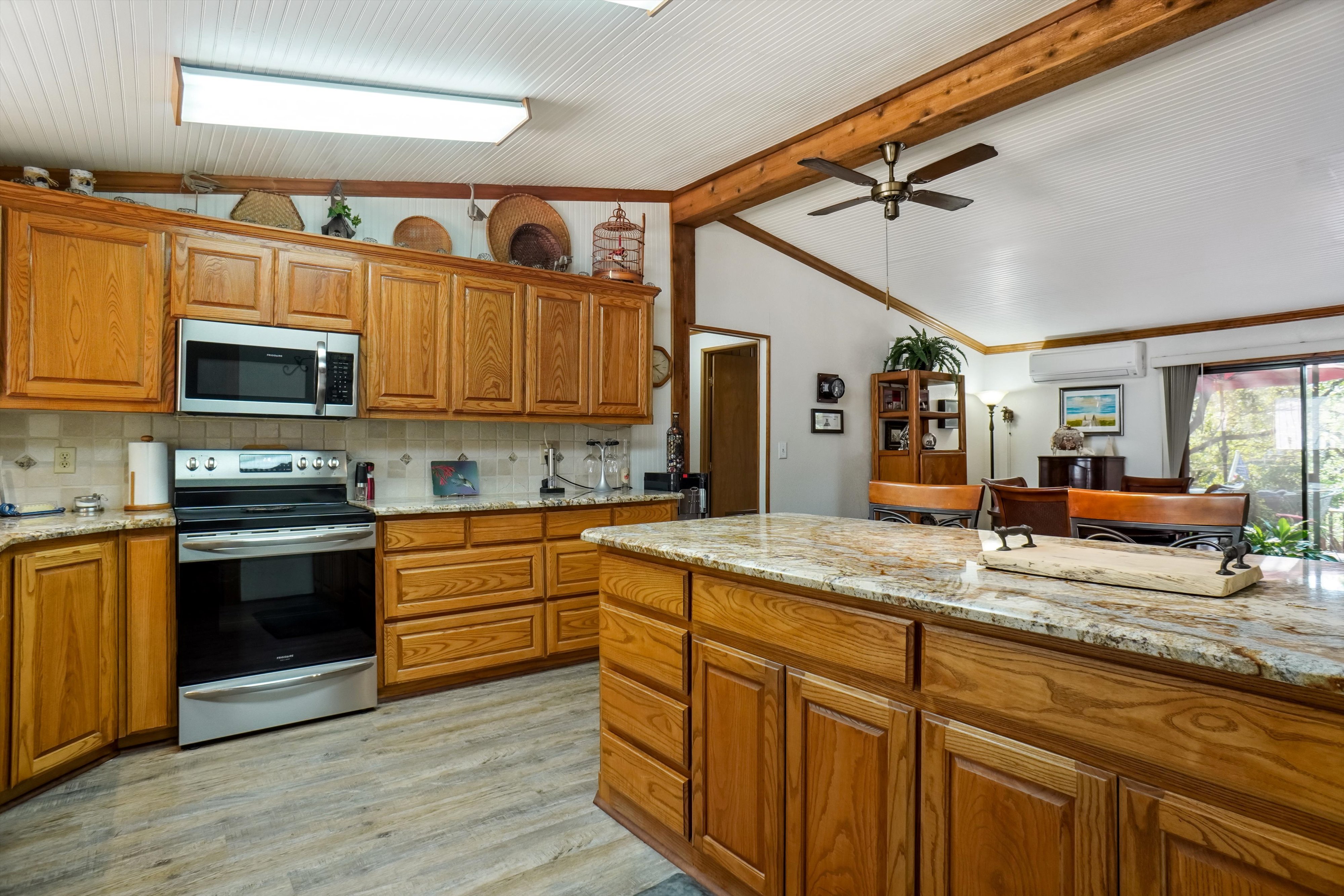 Chico, Texas, 76431, United States, 3 Bedrooms Bedrooms, ,2 BathroomsBathrooms,Residential,For Sale,1936991