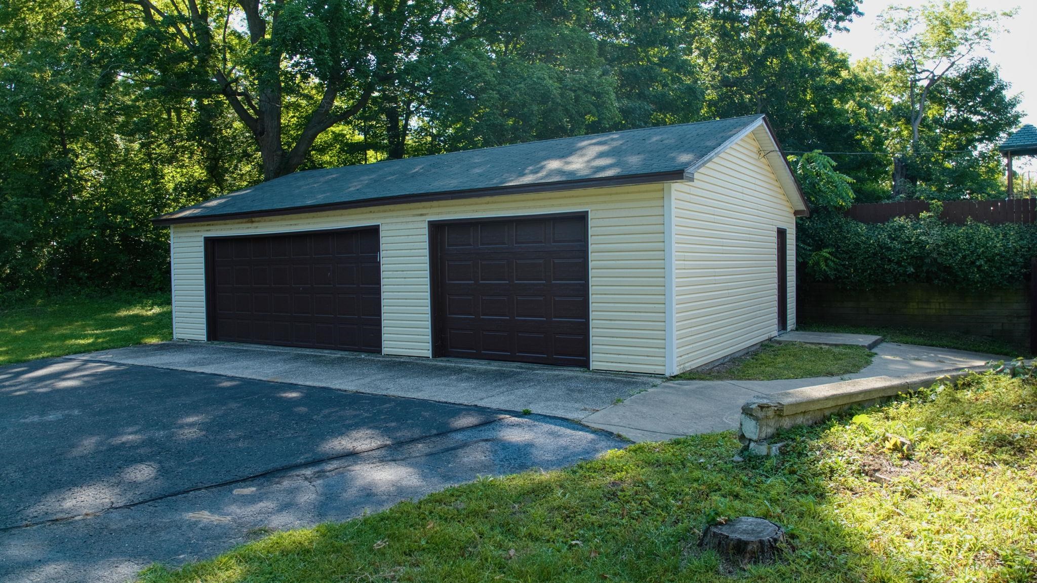 Midland, Michigan, 48640, United States, 9 Bedrooms Bedrooms, ,5 BathroomsBathrooms,Residential,For Sale,1943918