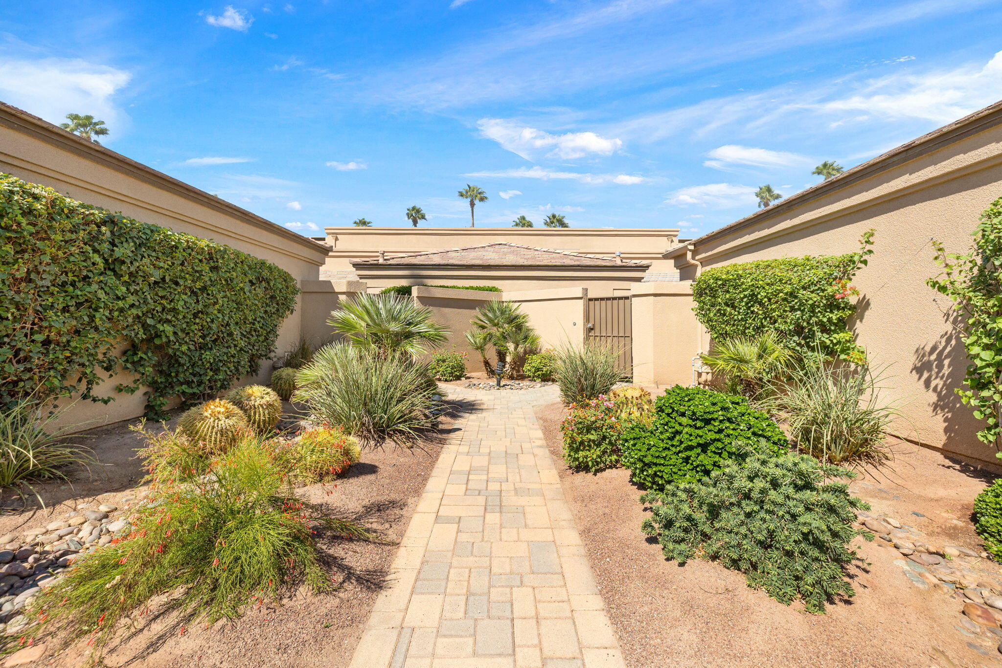 Palm Desert, California, 92211, United States, 2 Bedrooms Bedrooms, ,2 BathroomsBathrooms,Residential,For Sale,1985360